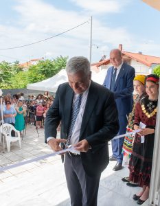 Ο κ. Λεωνίδας Δημητριάδης-Ευγενίδης, Πρόεδρος του Ιδρύματος Ευγενίδου, εγκαινιάζει τις πλήρως ανακαινισμένες εγκαταστάσεις του 6ου Δημοτικού Σχολείου Ορεστιάδας – Ευγενίδειου.